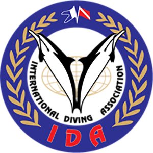 IDA CMAS dive instructor training