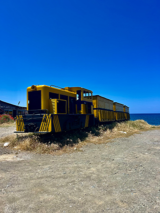 Lefke Mining Photo Gallery – yellow mining trains