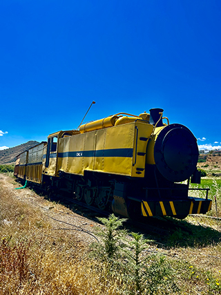 Lefke Mining Photo Gallery – yellow mining trains